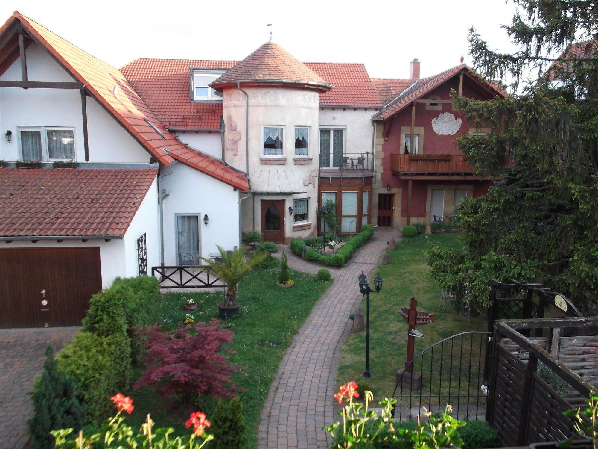 Gutshof Ziegelhuette Hotel Edenkoben Exterior photo