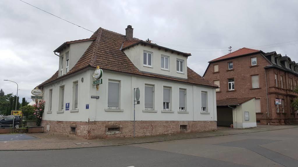 Gutshof Ziegelhuette Hotel Edenkoben Exterior photo